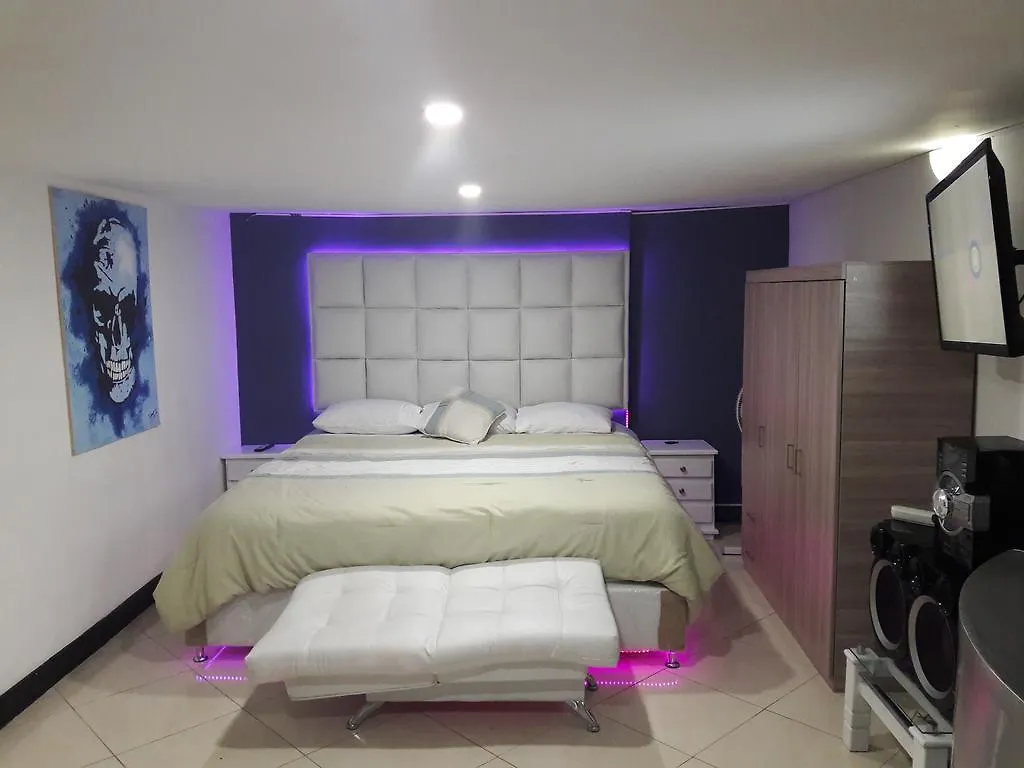 Icon Suites Medellin Apartment