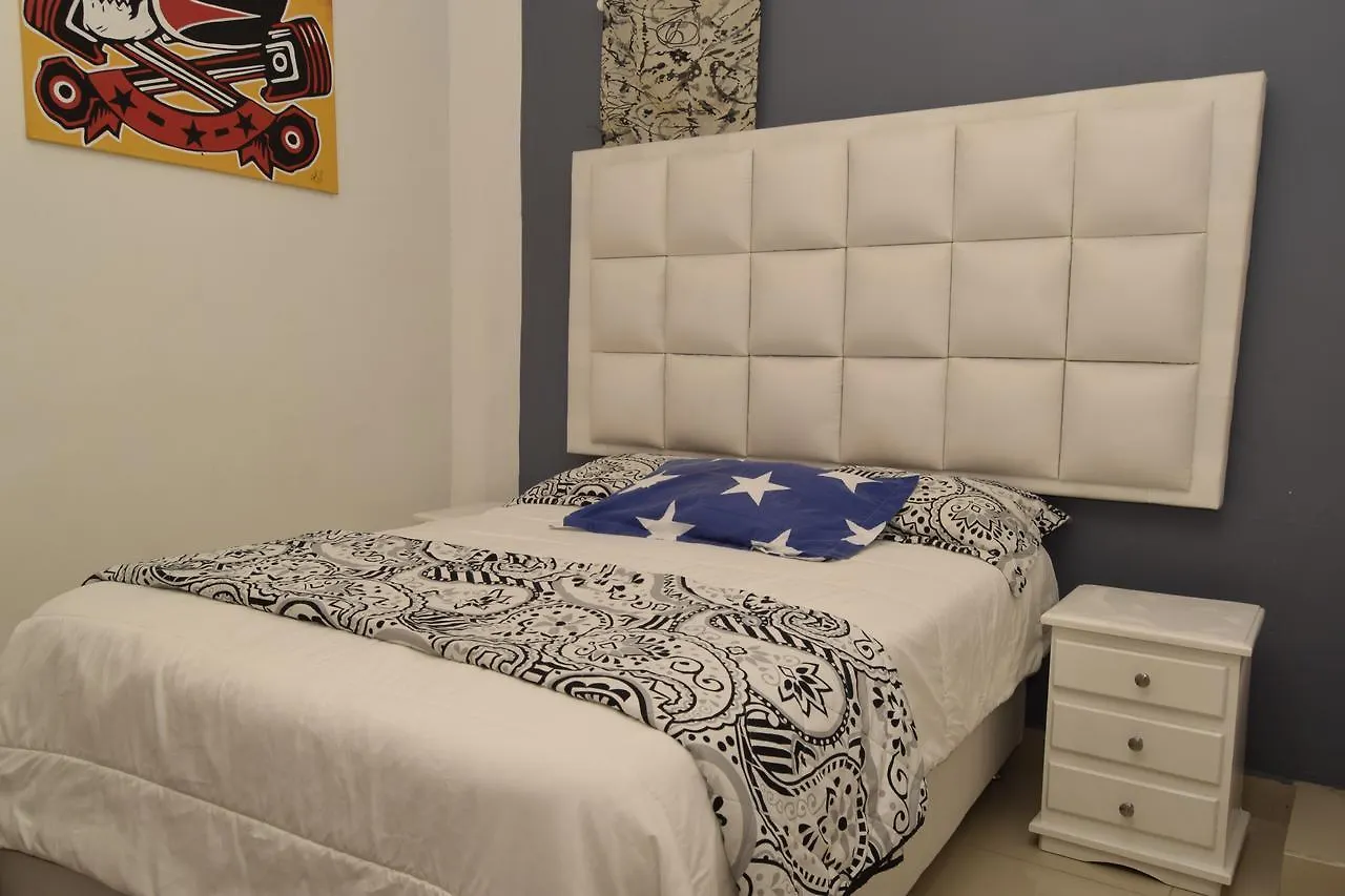 Icon Suites Medellin 0*,  Colombia
